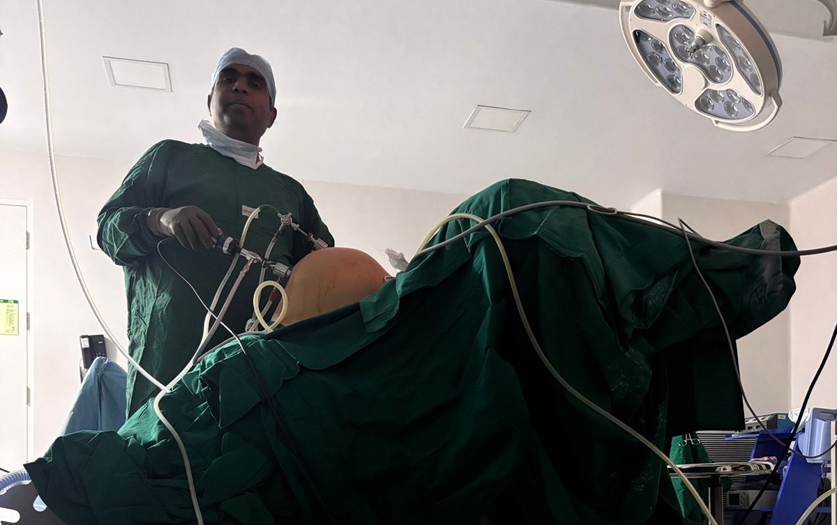 Laparoscopic Gynecologist in Pune – Dr. Kapil Kanade